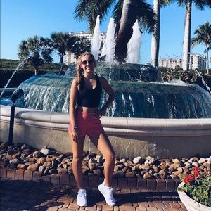 Meet your Posher, Mackenzie